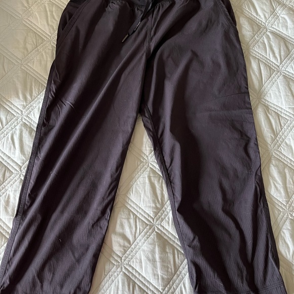 Lululemon Studio Capri - Picture 3 of 4